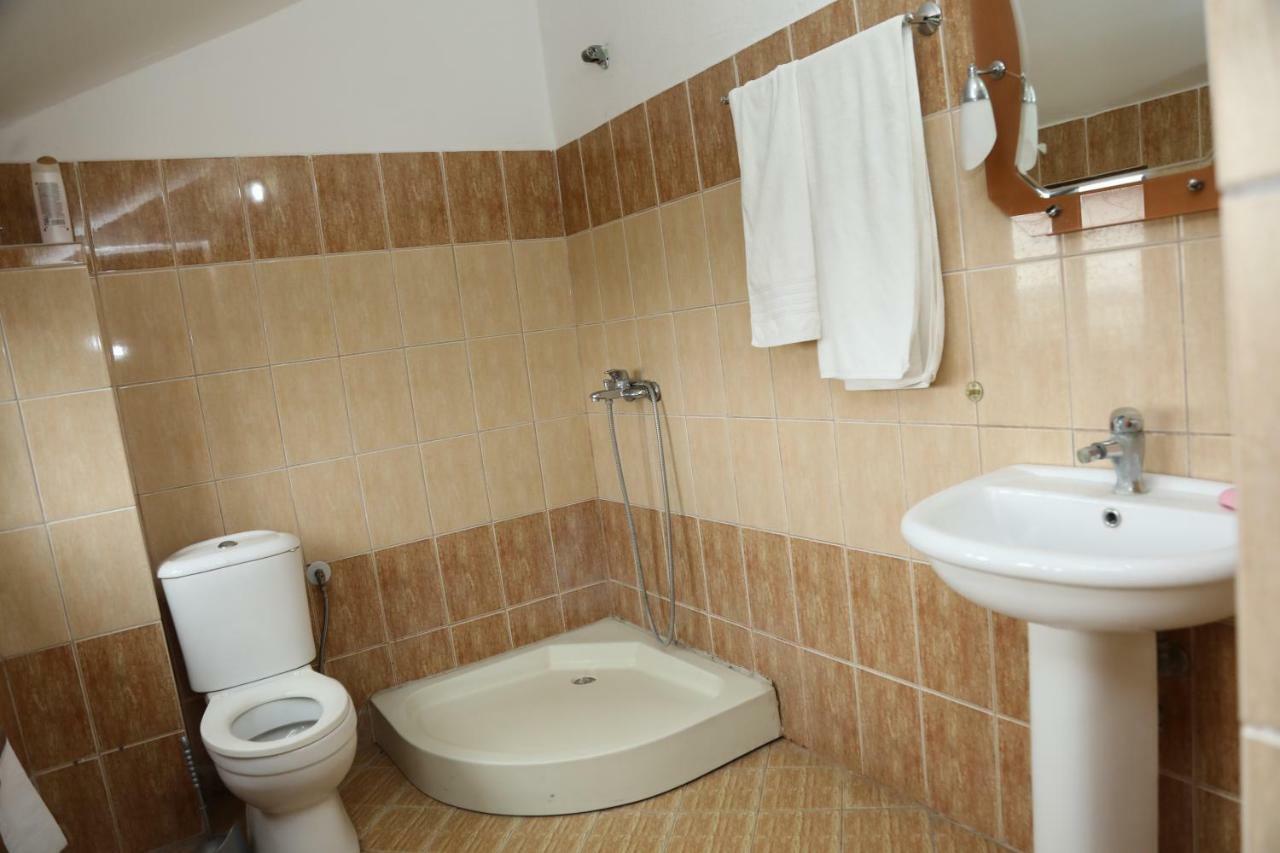 Hotel Villa Kabashi Korce Eksteriør billede
